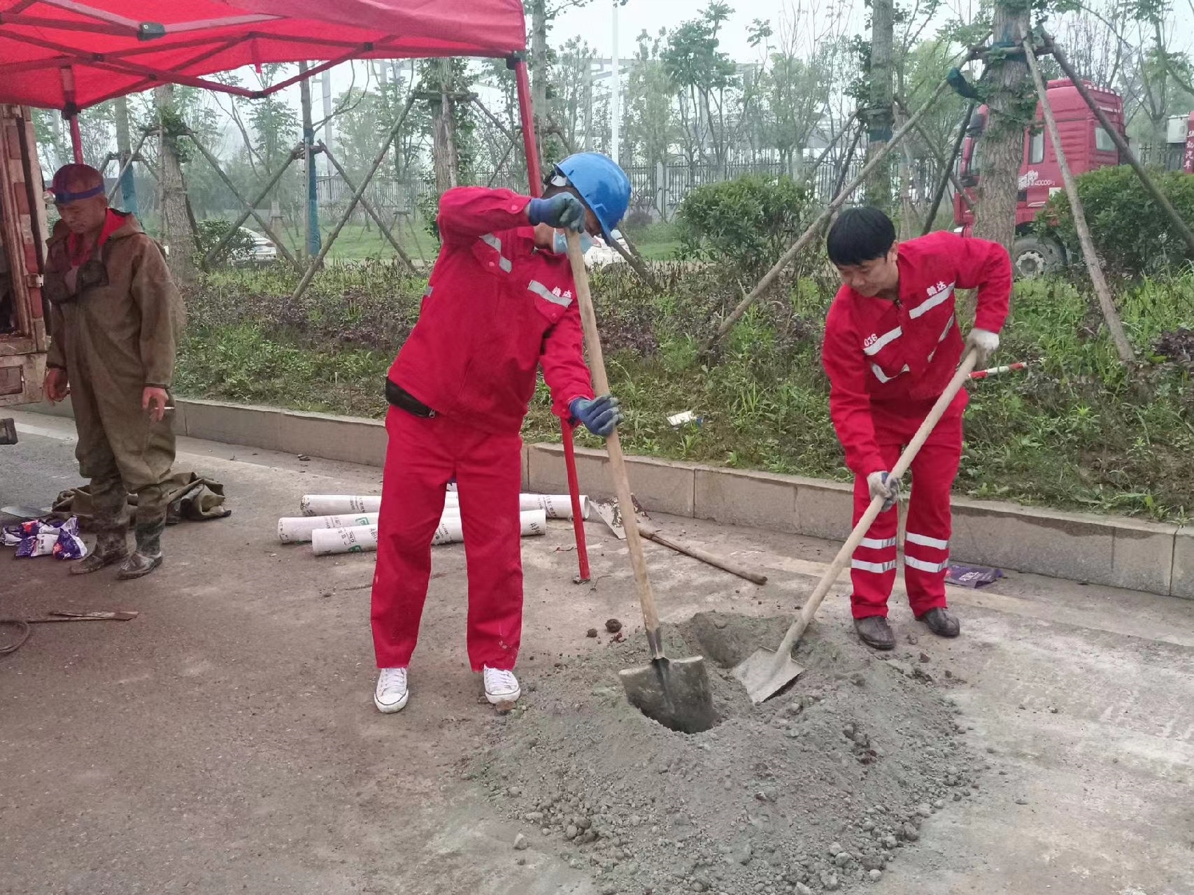 乌伊岭管道疏通哪家好】及时进行市政管道清淤