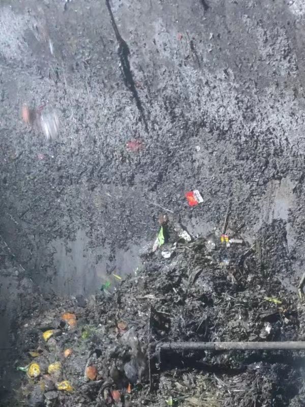 乌伊岭污水池清理