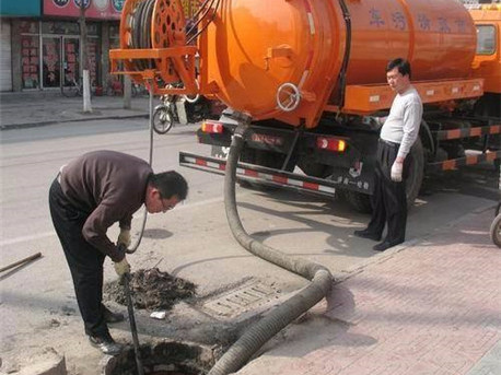 乌伊岭清掏化粪池,健康生活从这里开始